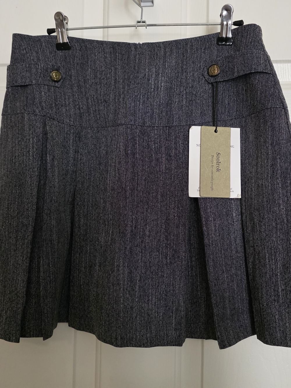NWT Soolrok "Design for Romantic People" Pleated Charcoal Skirt - Size L